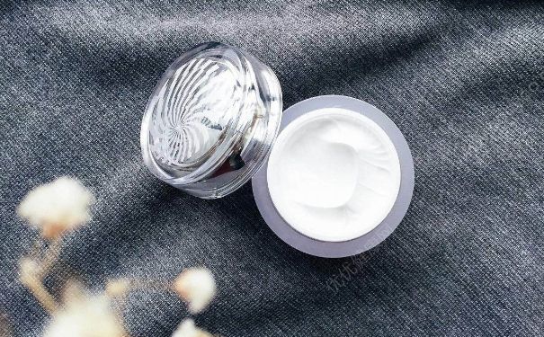 素颜霜会很白吗？用素颜霜会不自然吗？(4)