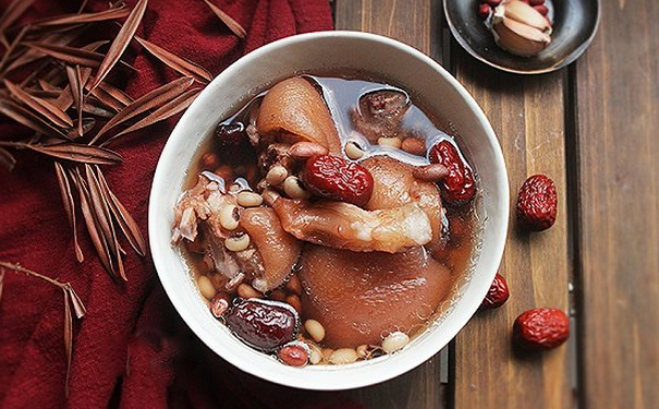 吃什么排毒最快最有效？什么食物能促进排毒？(1)