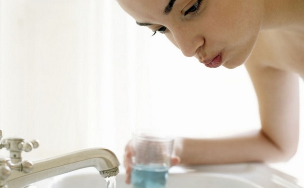 舌尖起泡很痛怎么办？舌尖起泡怎么立刻不疼？[图]