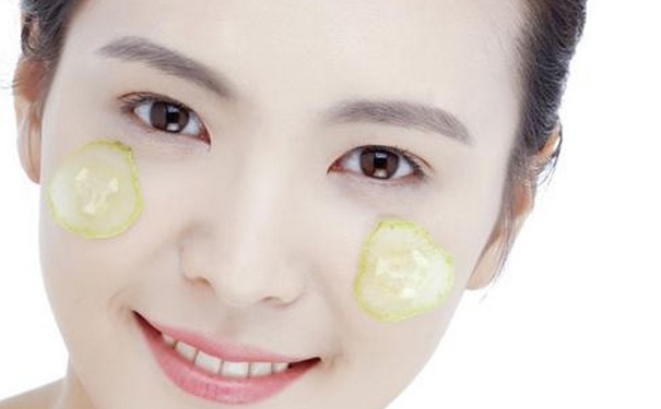 黄瓜汁能敷脸吗？黄瓜汁敷脸有啥好处？(1)