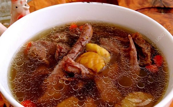 炖鸽子汤放什么最营养？怎么炖鸽子汤最好喝？(1)