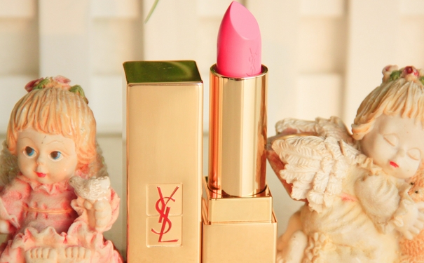 ysl方管口红怎么辨别真假？ysl圣罗兰方管口红真假鉴定？(1)