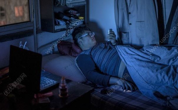 春眠不觉晓熬夜会变老，熬夜会加速衰老吗？(1)