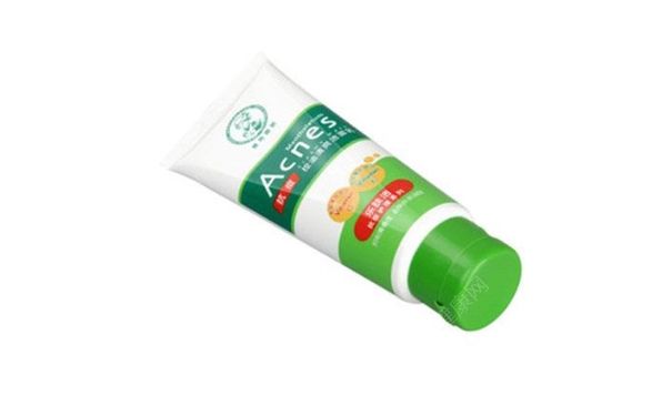 曼秀雷敦乐肤洁控油洁面乳多少钱？曼秀雷敦洗面奶好不好用？(1)