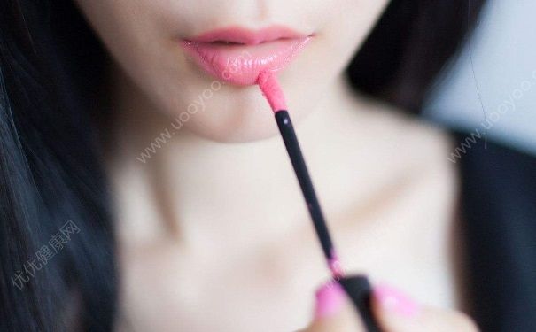 植村秀唇釉多少钱？植村秀漆光唇釉专柜价格[图]