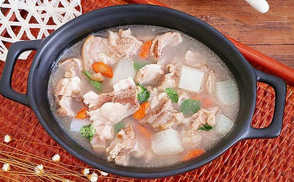 羊排炖萝卜怎么做好吃？羊排炖萝卜汤的做法(1)