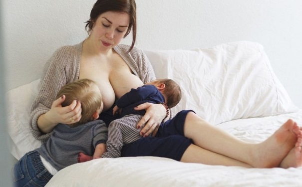 宝宝母乳咬奶头怎么办？宝宝咬奶头疼怎么办？(1)