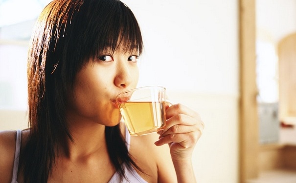 肾脏不好脸会怎么样？肾脏不好的症状从女性脸部看？[图]