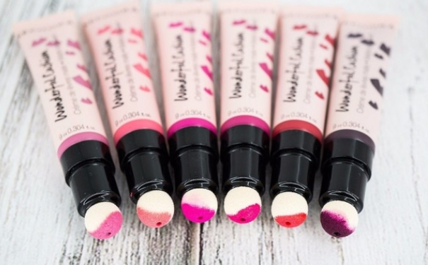 丝芙兰奇幻薄纱气垫唇彩色号丝芙兰气垫唇彩试色(1)