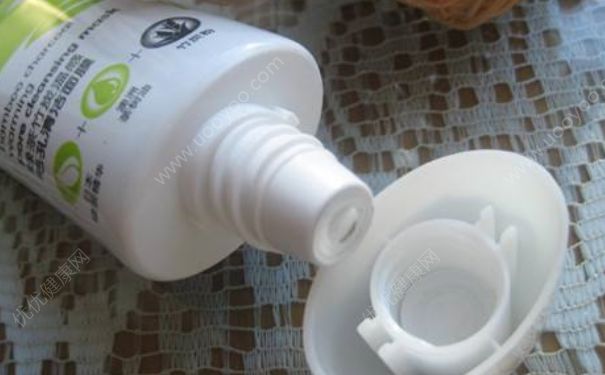 屈臣氏绿茶竹炭温感毛孔清洁面膜怎么样？绿茶竹炭温感清洁面膜价格(1)