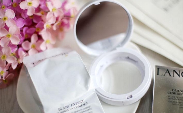 兰蔻气垫CC霜怎么样？兰蔻气垫粉底液好用吗？(1)