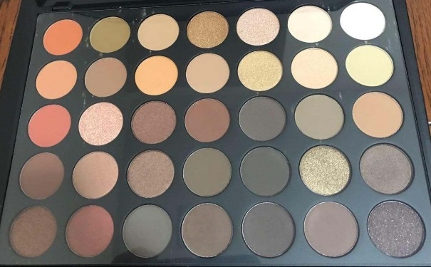 morphe眼影真假对比 morphe眼影真假怎么辨别？(1)