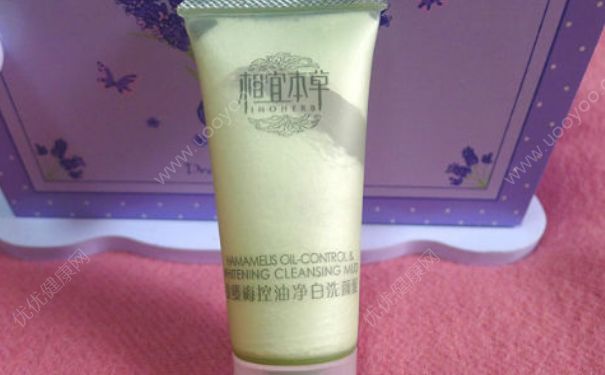 相宜本草金缕梅控油净白洗颜泥洁面效果怎么样？(1)