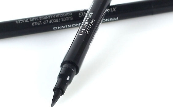 下眼线怎么画好看？什么眼线笔好用？(1)