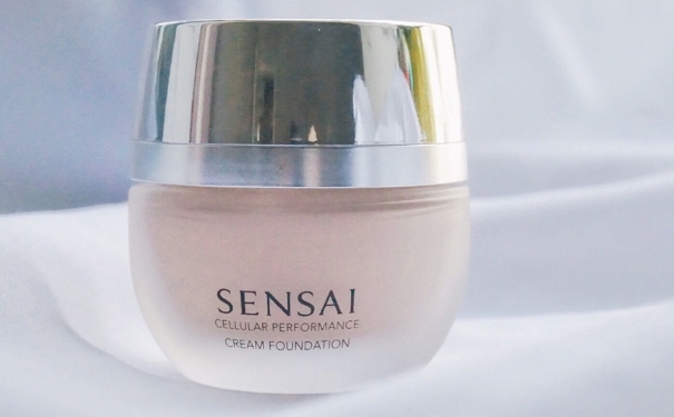 sensai粉霜怎么样？sensai粉霜好用吗？(1)