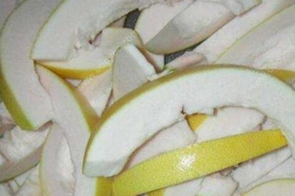 柚子皮泡水有哪些功效？柚子皮泡水喝的好处有哪些？[图]