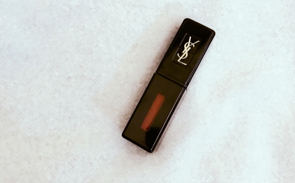 YSL银管试色是怎样的？YSL夹心口红试色是怎样？(1)
