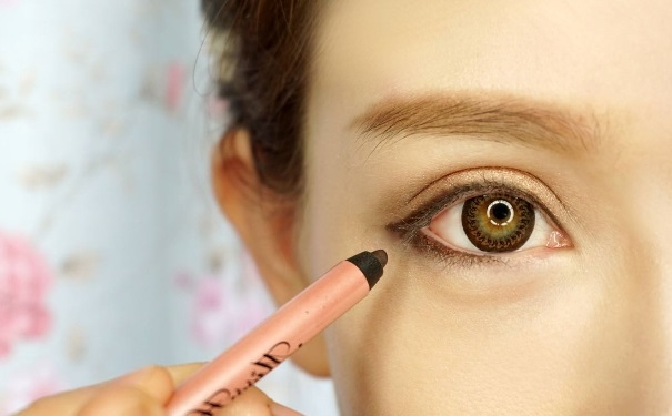 2017眼线胶笔哪个牌子好？2017眼线胶笔品牌排行榜(1)