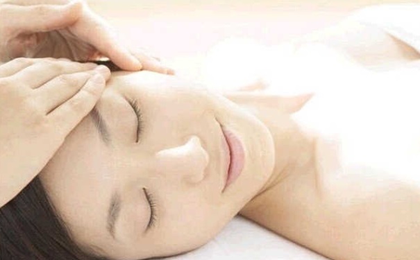 怎样进行面部按摩保养？面部按摩的方法有哪些？(1)