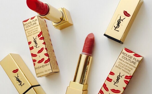 YSL方管口红真假怎么对比？YSL方管口红如何真假鉴别？(1)