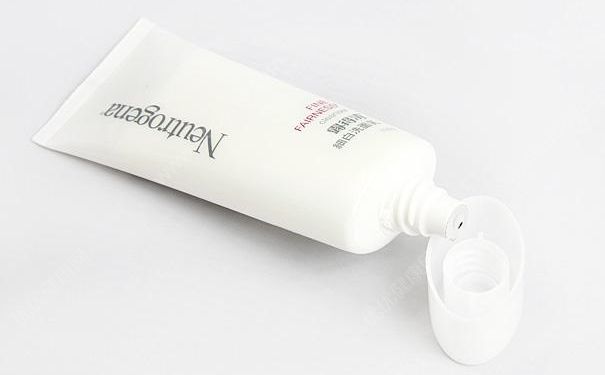 露得清细白洗面乳多少钱？露得清细白洗面乳好用吗？(1)