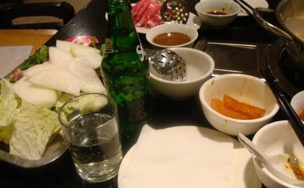 冬季吃火锅喝什么饮料？吃火锅适合喝什么酒？(1)