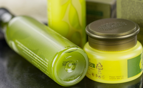 油性皮肤用哪些护肤品？适合油性肌肤的护肤品有哪些？(1)