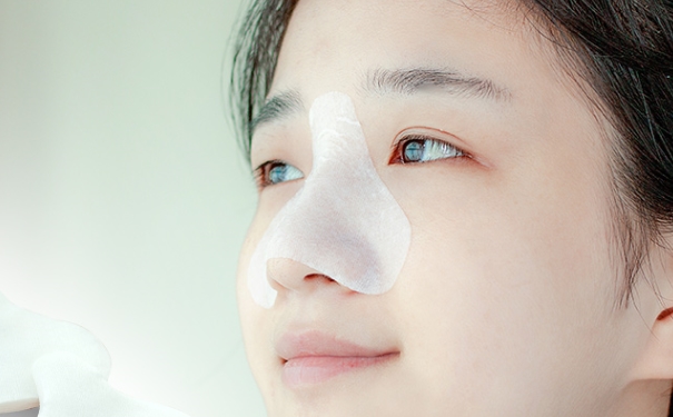 黑头形成的原因有哪些？去黑头可以用什么面膜？(1)