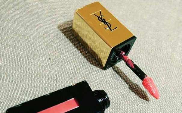 ysl唇釉201怎么样？ysl唇釉201号好用吗？(1)