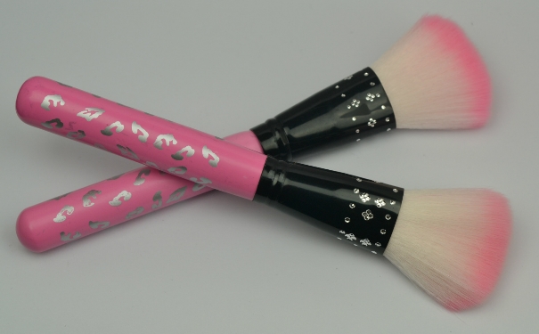 哪个牌子的腮红刷好用？最好用的腮红刷是哪款？(1)