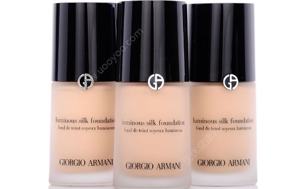 阿玛尼柔亮自然粉底液多少钱？阿玛尼粉底液好用吗？(1)