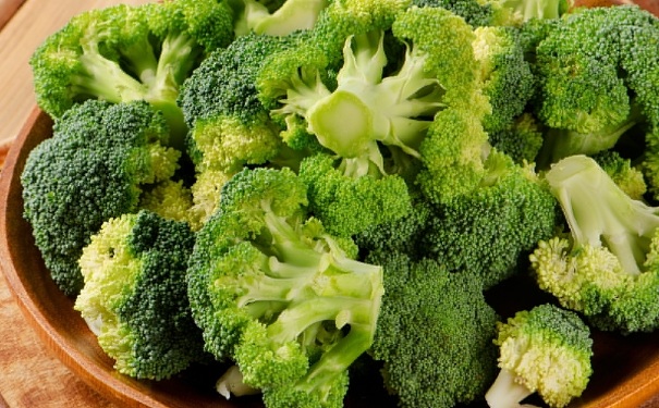 干煸西兰花的做法是怎样的？干煸西兰花怎么做？(1)