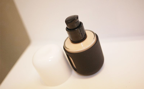 Sisley希思黎粉底液好用吗？希思黎粉底液怎么样？(1)