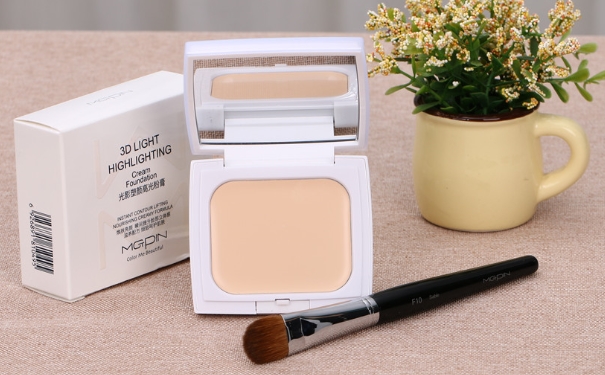 毛戈平高光粉膏怎么用？毛戈平高光粉膏使用方法(1)