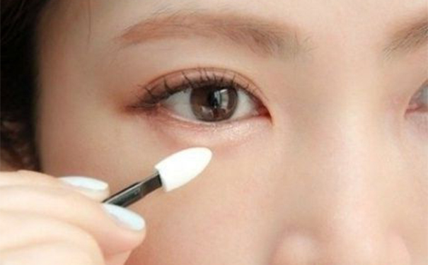 卧蚕笔怎么用？卧蚕笔的使用方法是怎样的？(1)