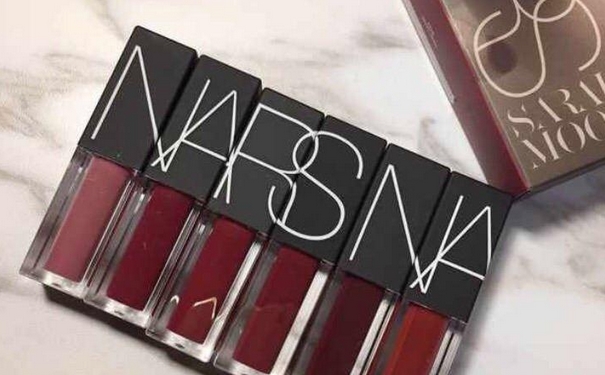 nars圣诞套装唇釉好吗？NARS唇釉试色(1)