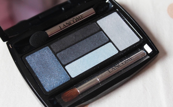 兰蔻五色眼影怎么画？兰蔻眼影的画法步骤(1)