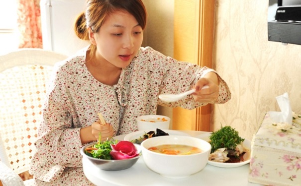 女性流产后吃什么补身体好？流产后饮食需要注意什么？(1)