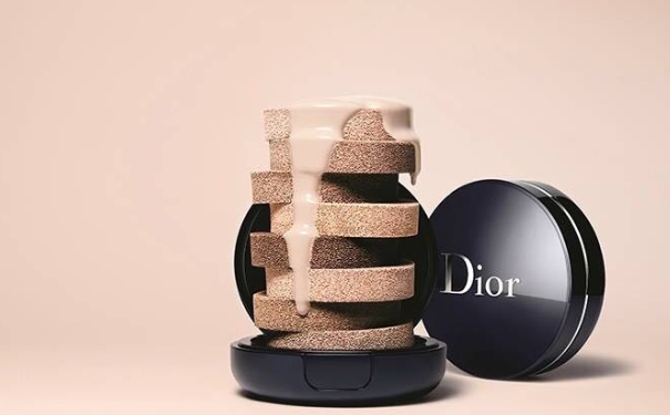 迪奥凝脂恒久气垫试色 迪奥forever气垫色号有哪些？(1)