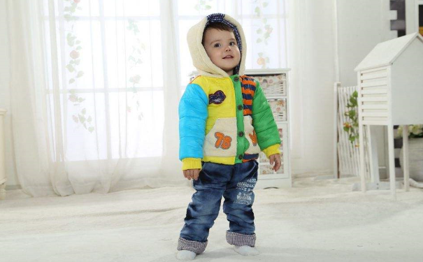 小孩过春节穿什么衣服比较好