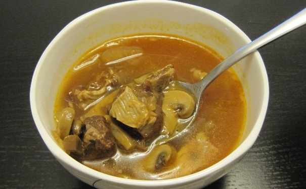 牛肉汤怎么做好吃？牛肉汤怎么做更营养？(1)