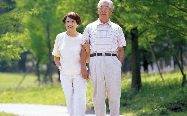 老人胆固醇高怎么办？吃什么降