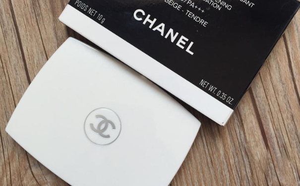 香奈儿粉饼哪款最好？香奈儿粉饼怎么样？(1)