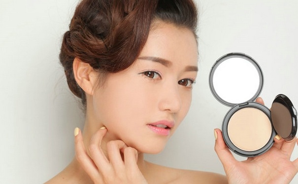 粉饼是什么时候用的？粉饼在哪个步骤使用？(1)