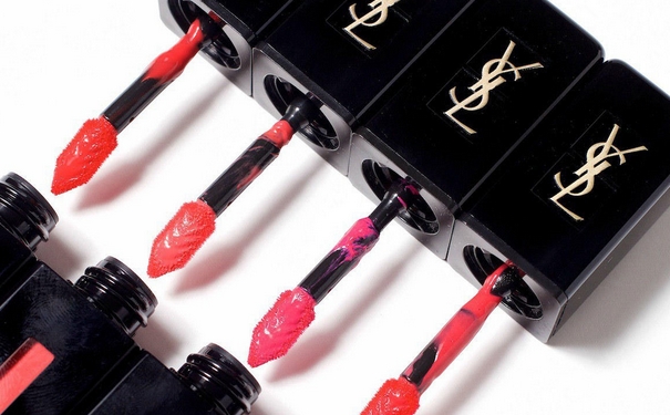 ysl唇釉好吗？YSL黑管唇釉试色(1)