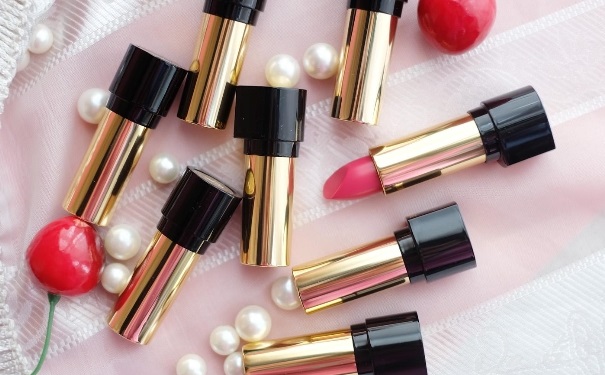 兰蔻菁纯唇膏280试色？兰蔻丝绒唇膏280怎么样？(1)