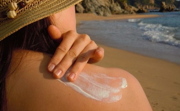 防晒霜过期了还能用吗？防晒霜过期一个月还能用吗？(1)