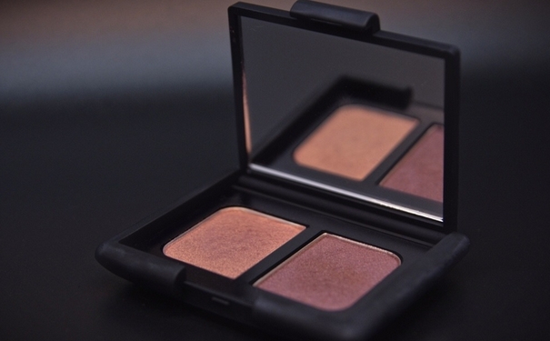 NARS眼影怎么样？NARS眼影好用吗？(1)