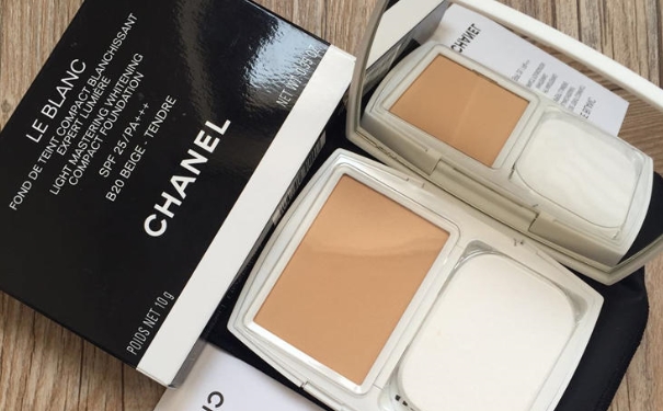 香奈儿粉饼多少钱？香奈儿粉饼专柜价(1)