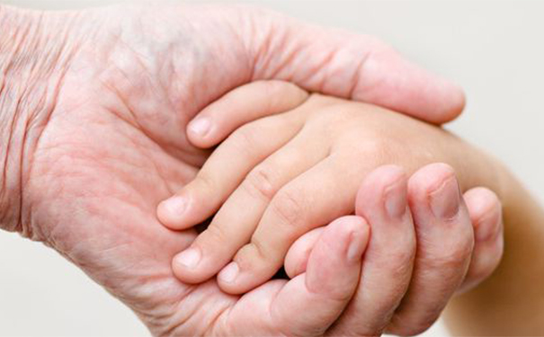 哪些因素会加速衰老？导致衰老的原因有哪些？(1)